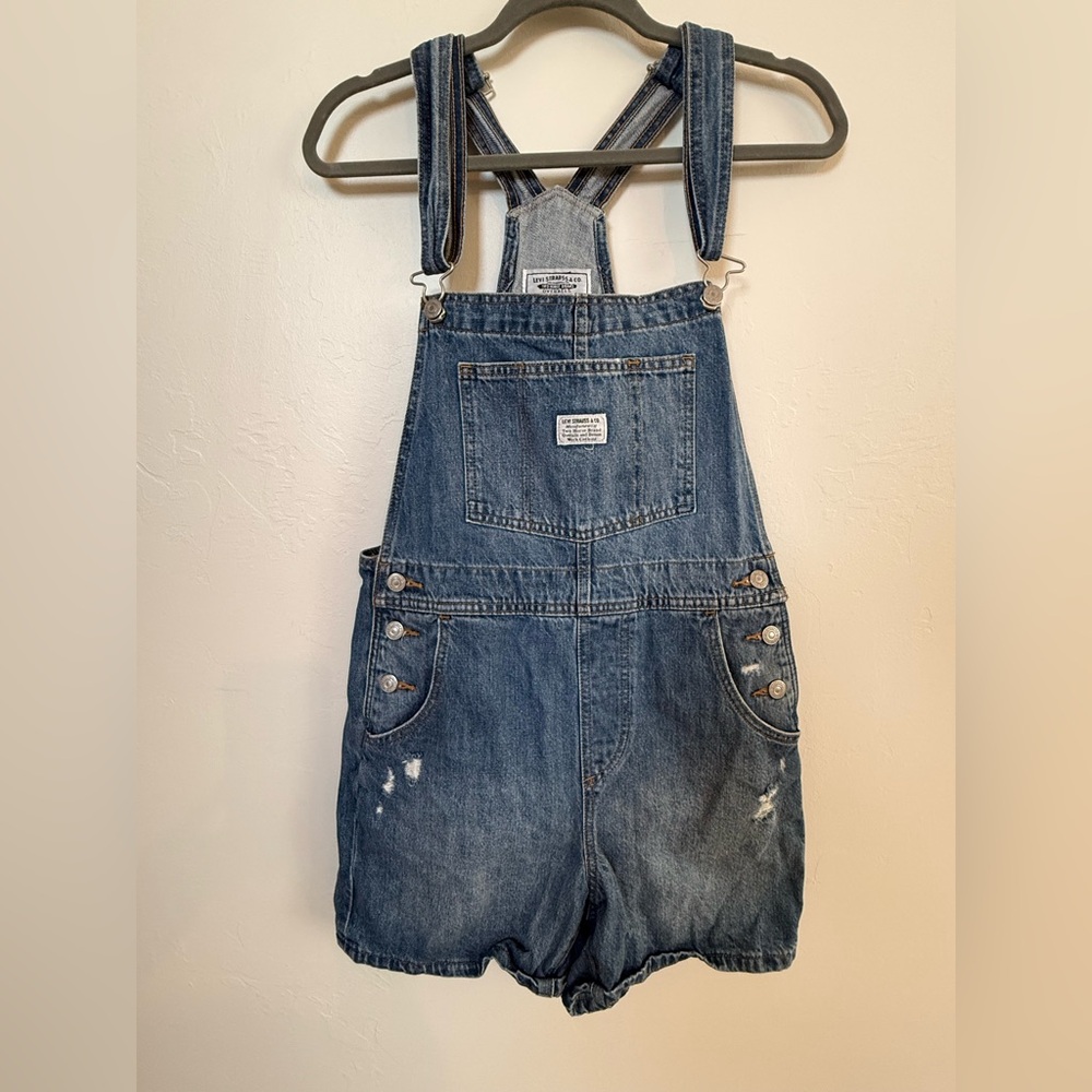 Levi’s Denim Short Overalls with Front Pocket